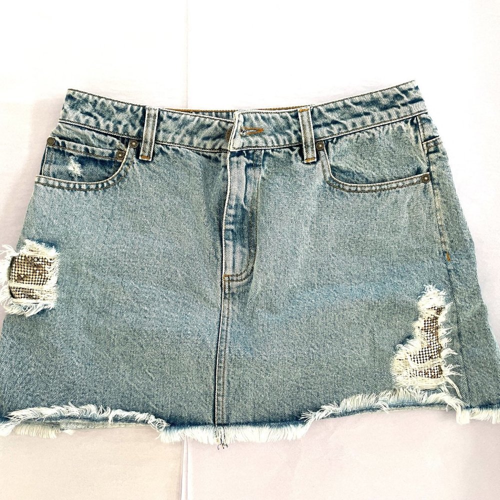 Alice + Olivia Denim Mini Skirt with Chainmail Detail Frayed Hem Size 29